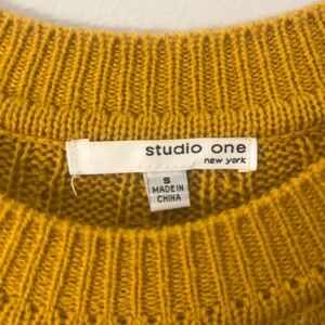 Size small Studio One New York yellow dress